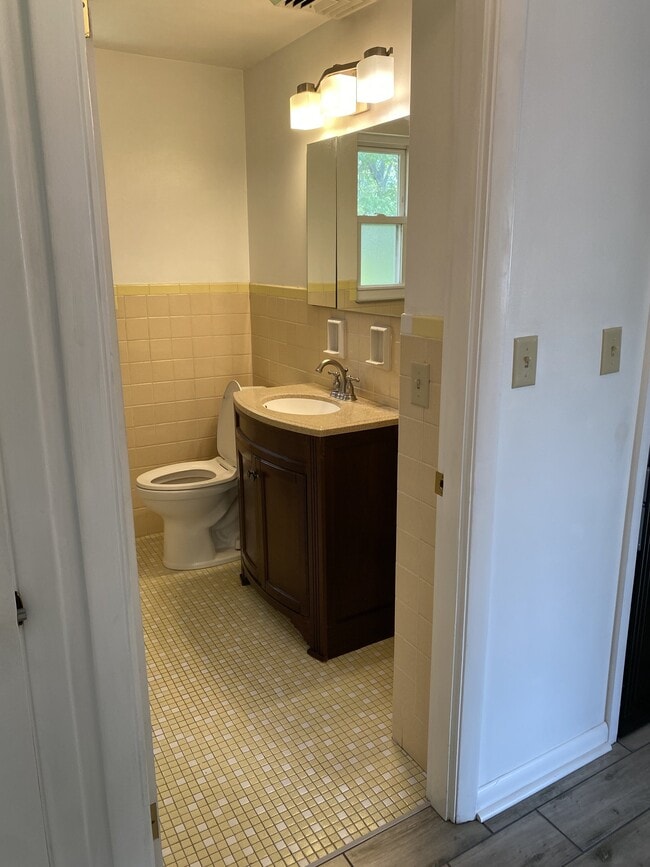 Photo - 4947 Charlemar Dr Unit 2