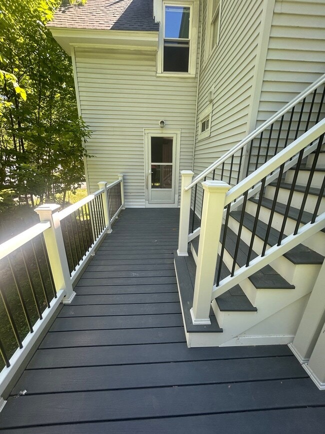 Photo - 162 Green St Unit 2