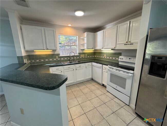 Photo - 1705 Holly St Unit B