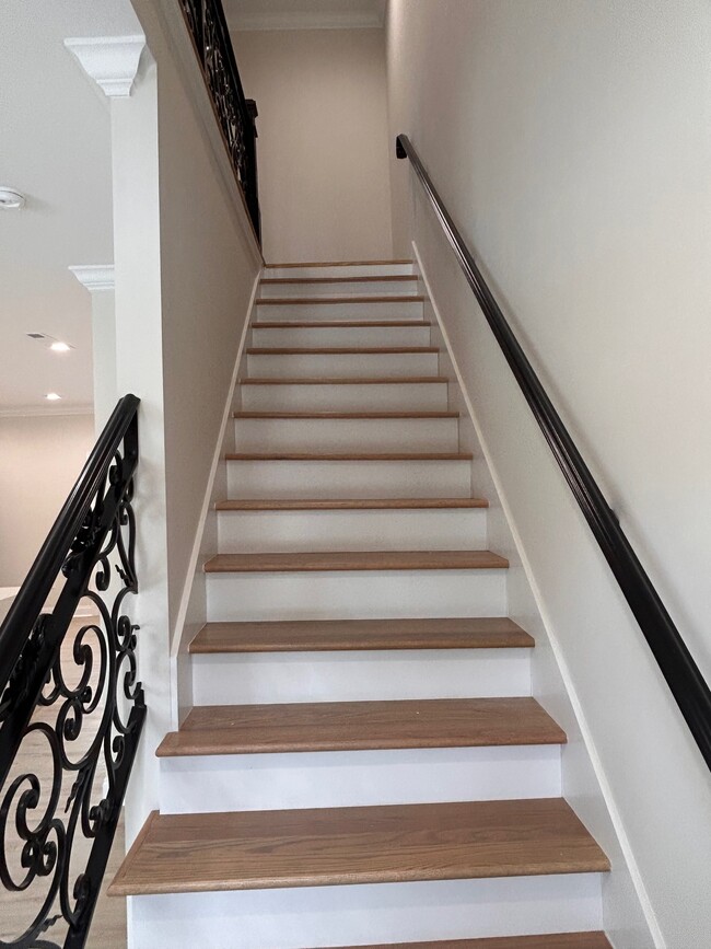 Photo - 103 Mikel St NW