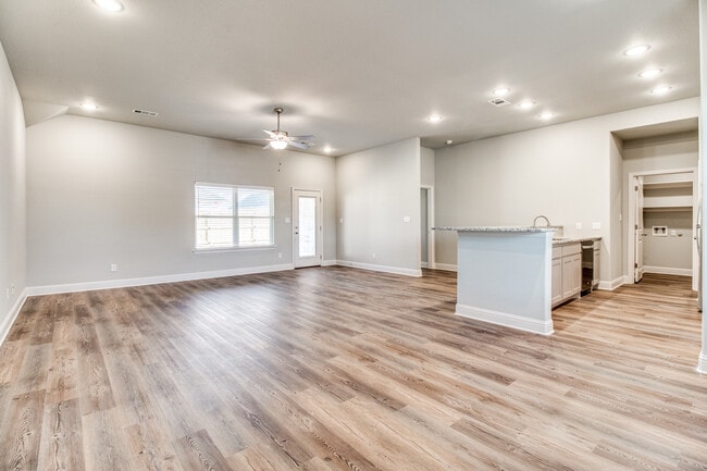 Photo - 2819 Orchid Dr