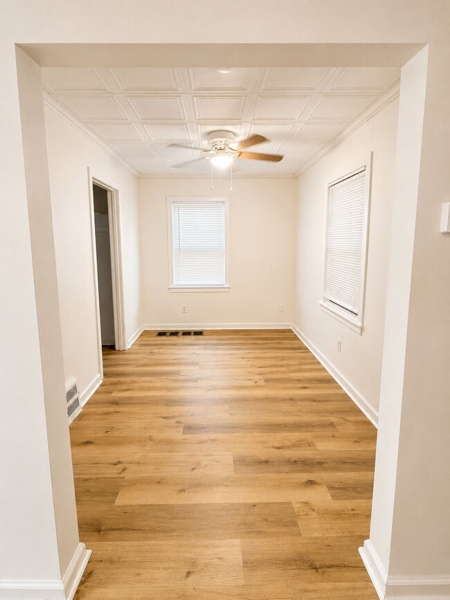 Photo - 6703 Walrond Ave