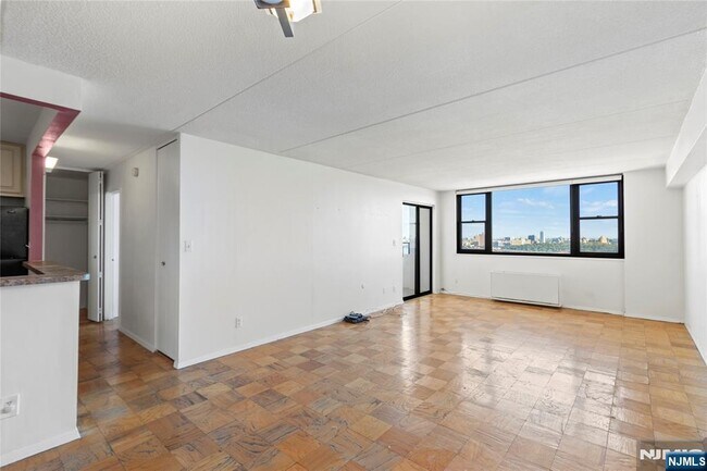 Photo - 250 Gorge Rd Unit 18K