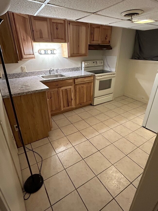 Building Photo - 1127 Bellevue Ave Unit 5 Rental