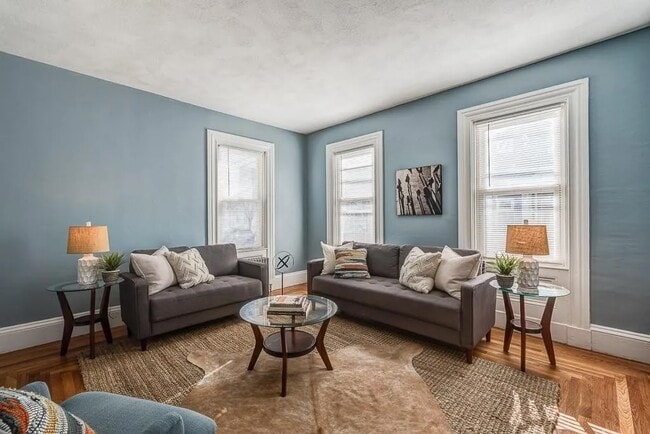 Building Photo - 130 Sutton St Unit 1 Rental