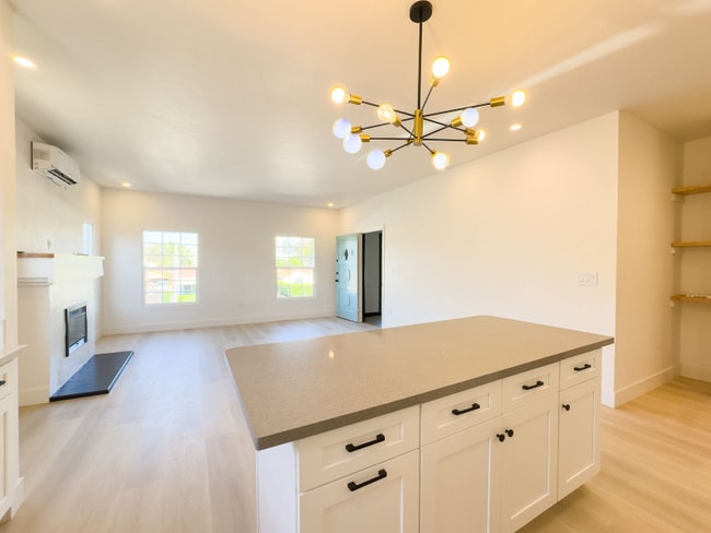 Building Photo - 3013 1/2 Somerset Dr Rental