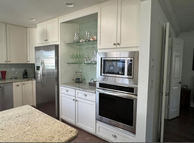 Photo - 954 Marlin Cir