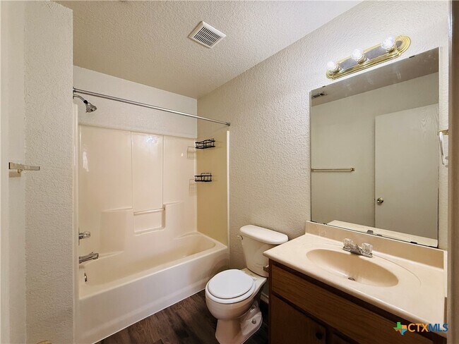 Photo - 2801 Lucille Dr