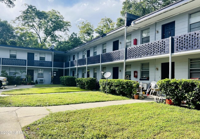 Building Photo - 1122 Woodruff Ave Unit 5 Rental