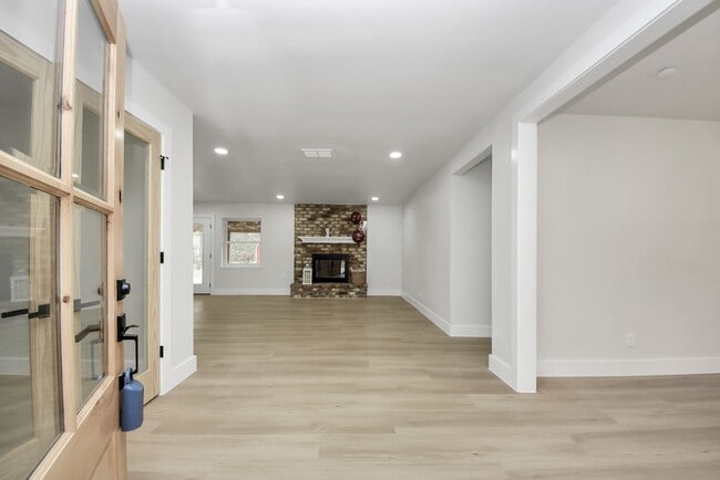 Photo - 26206 Maplewood Dr