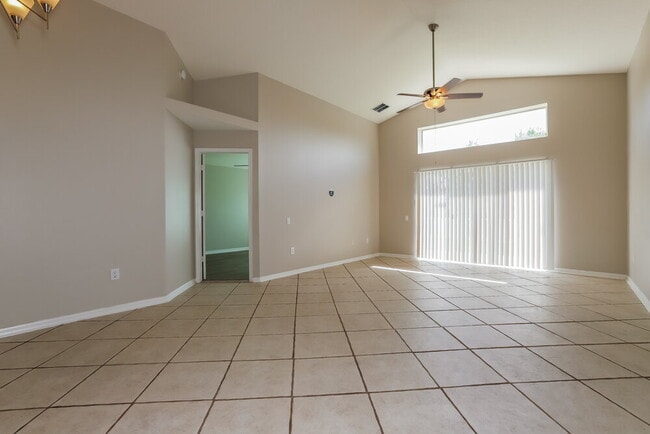 Photo - 29942 Morningmist Dr