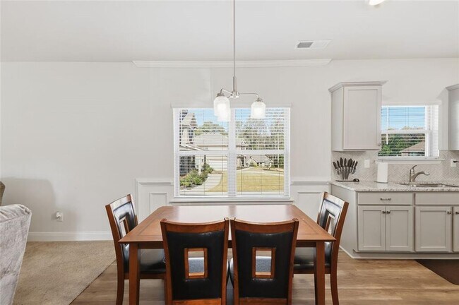 Photo - 1861 Abbey Rd