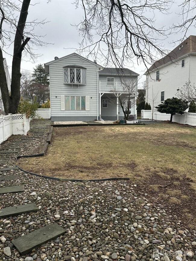 Photo - 182 Bloomfield Ave