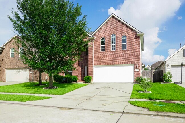 Building Photo - 26311 Groveton Court