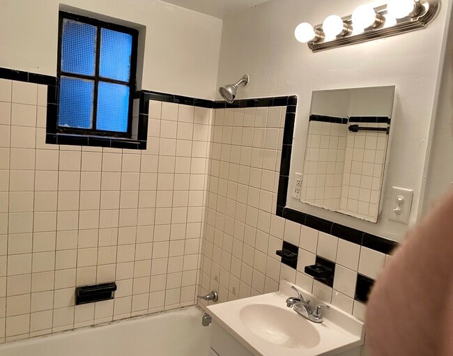 Photo - 518 9th Ave