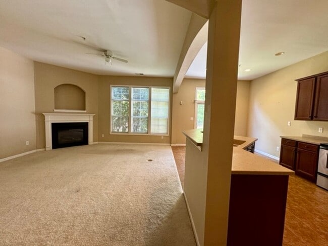 213 Chateau Pl