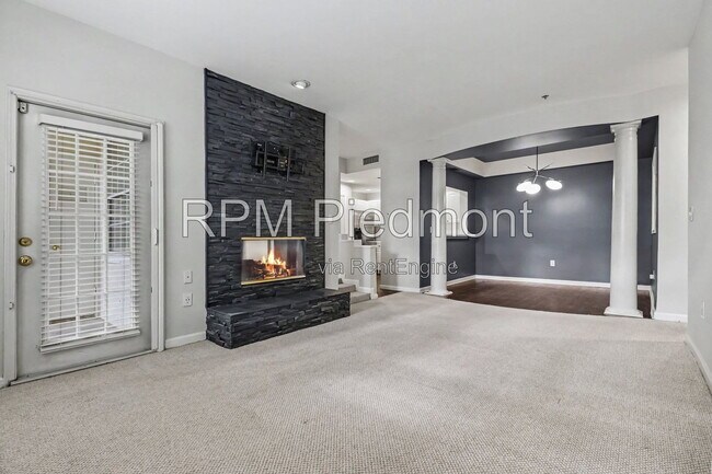 220 Renaissance Pkwy NE Unit 2122