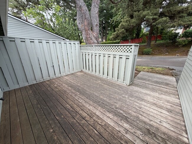 Photo - Charming Condo Located in the Highly Desirable Mountain Park Neighborhood of Lake Oswego.