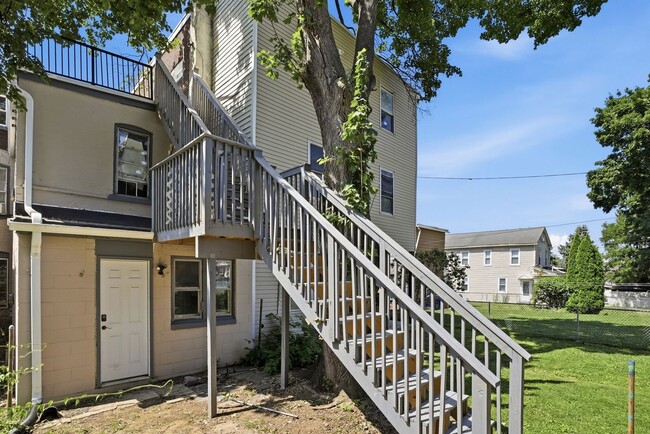 Building Photo - 26 W North St Unit 3