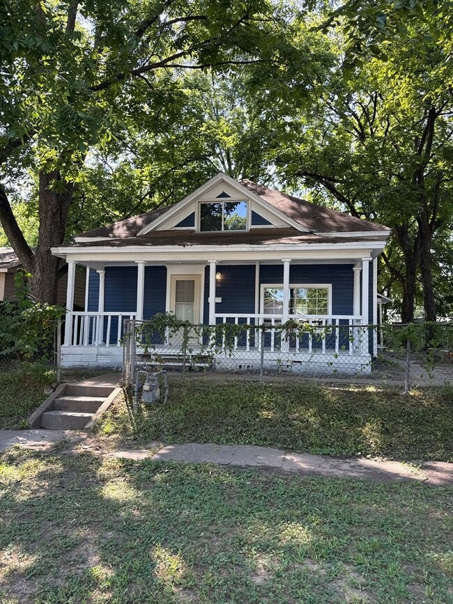 Building Photo - 610 Vine St Rental