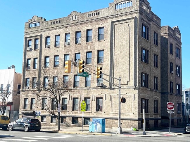 Building Photo - 203 Harrison Ave Unit 21