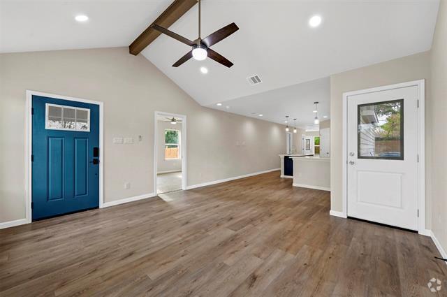 Building Photo - 2602 W Clarendon Dr Rental