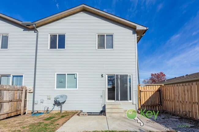 Photo - Stunning 3 Bed 2.5 Bath close to highways and shopping!