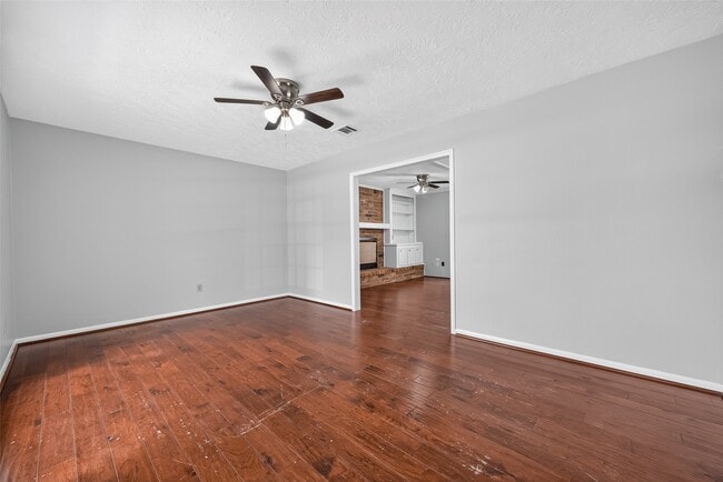 Photo - 5703 Green Timbers Dr