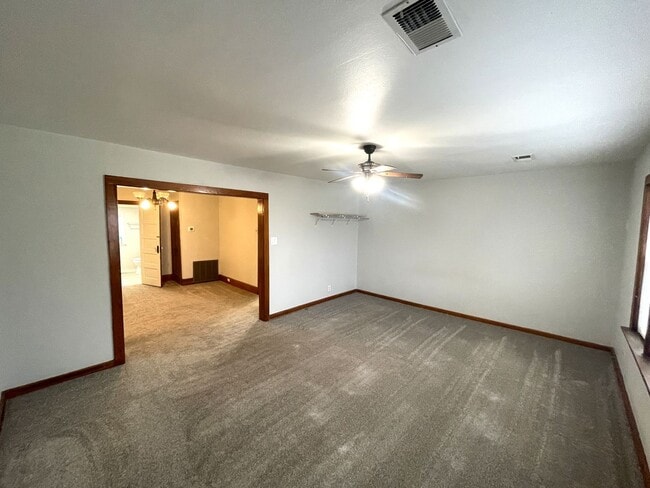 Photo - 806 E Center St