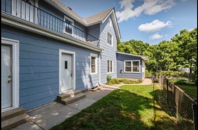 Photo - 1132 Adams St NE
