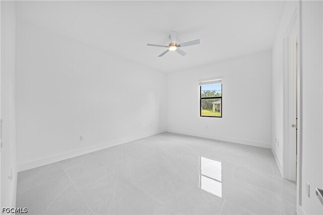 Photo - 2218 Fairway Dr
