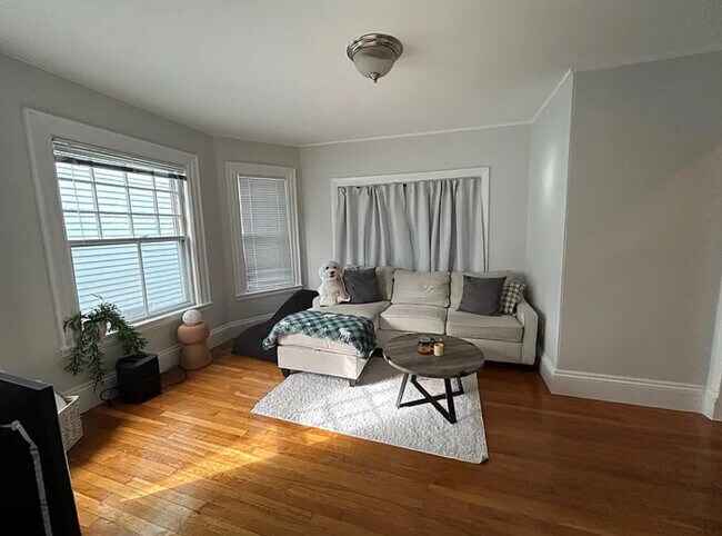 Photo - 68 Willow Ave