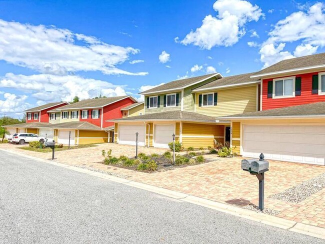 Photo - 1296 Evergreen Ct Townhome