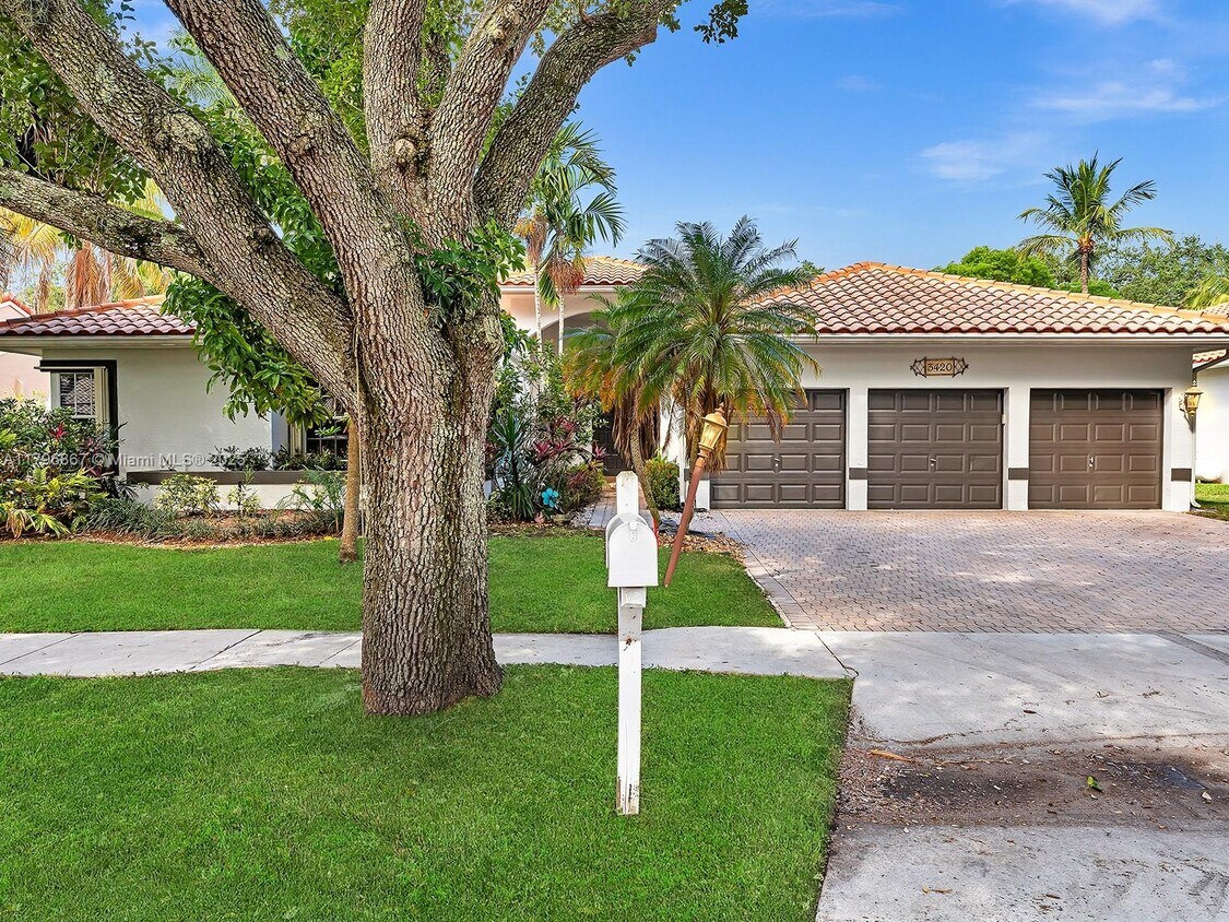 Photo - 3420 Washington Ln (Hollywood, FL)