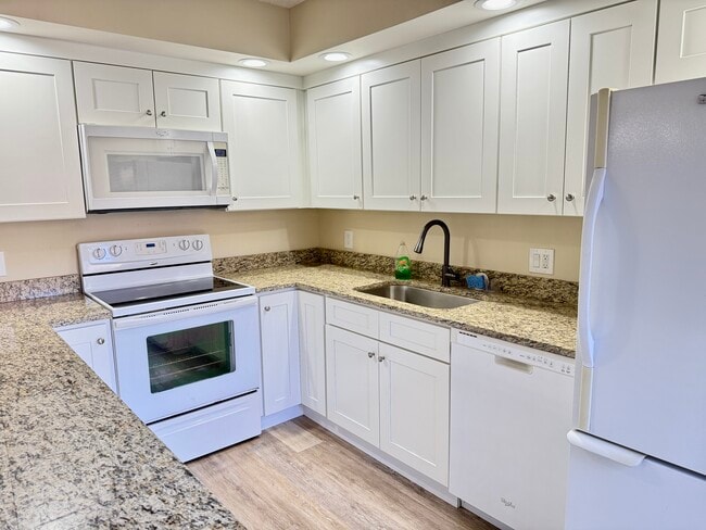 Photo - 1166 6th Ave Unidad 10B