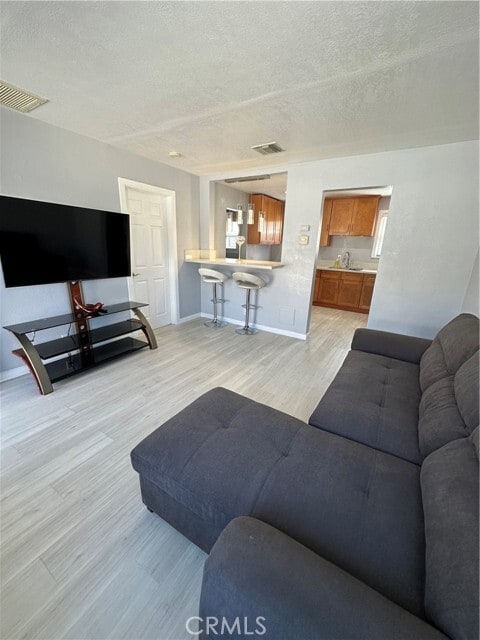 Photo - 226 E Tamarack Ave