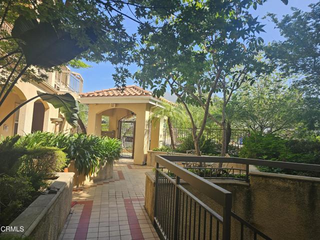 Photo - 2930 Fairway Ave Unit 105