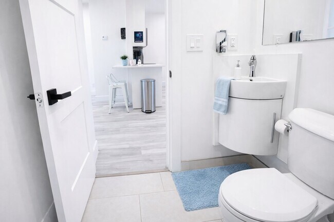 617 Riverview Blvd Unit 3