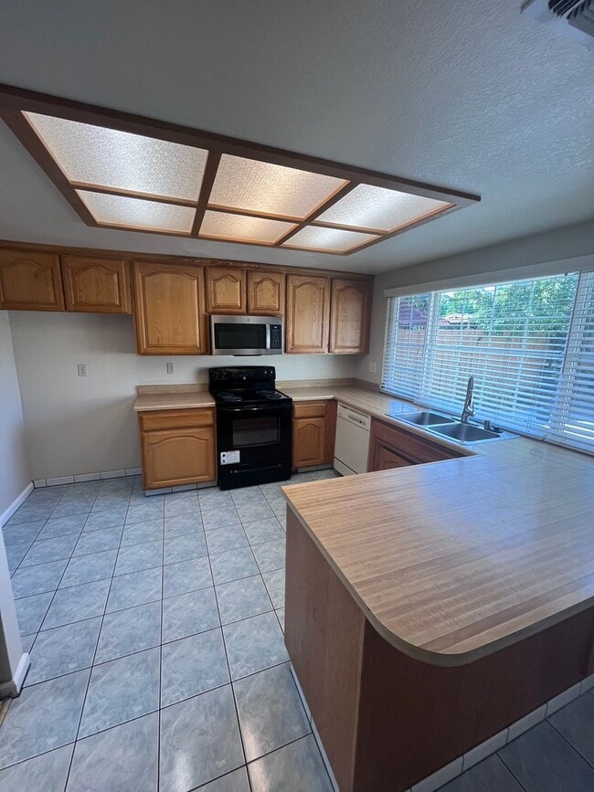 Photo - NICE UPDATED HOME IN SACRAMENTO!!