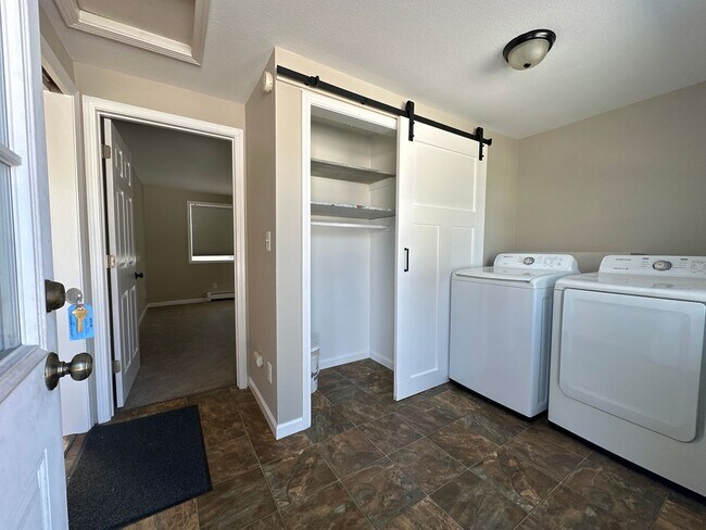 Photo - 1911 Lake Otis Pkwy