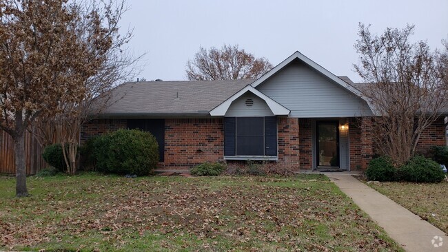 Building Photo - 2912 Guinevere Dr Rental