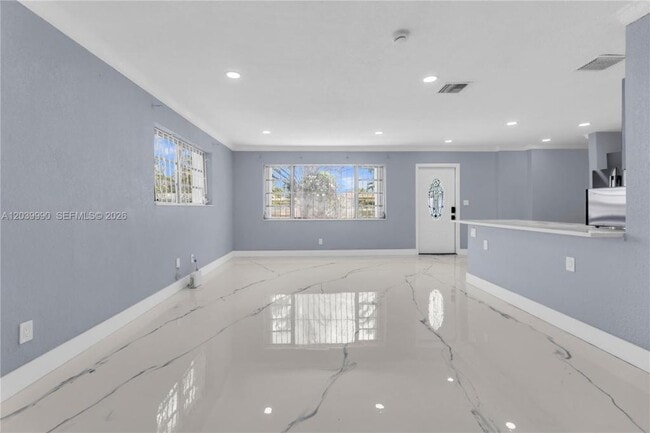 Photo - 1010 NW 196th St