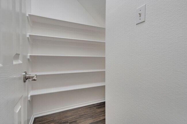 Photo - 209 Summerhaze Cir