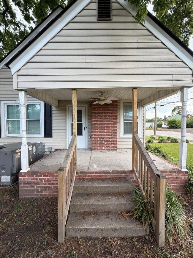 Photo - 303 S Clinton Ave