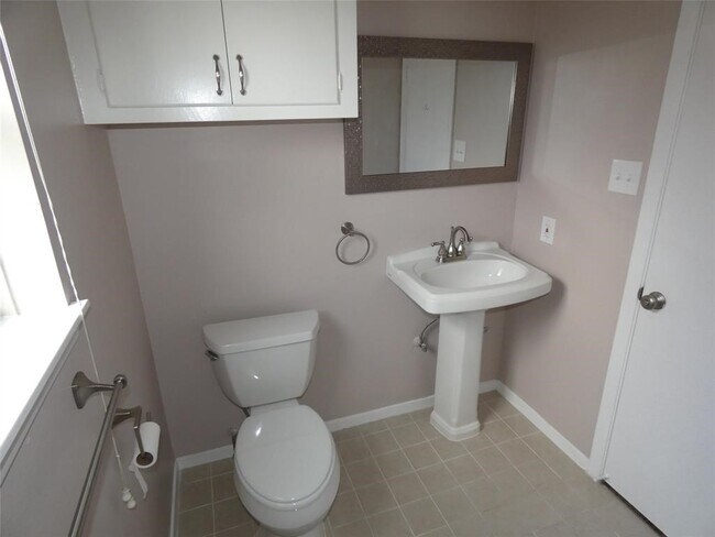 Building Photo - 3406 Rockyridge Dr