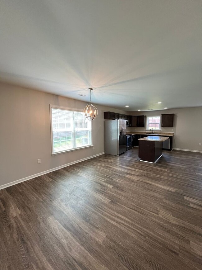 Photo - 311 Glenlea Ln
