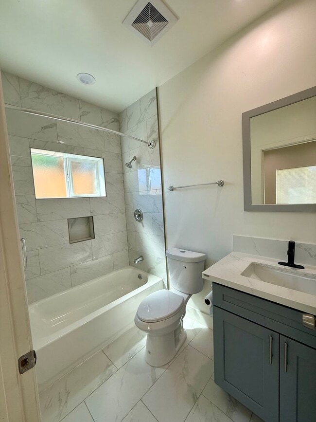 Photo - RINYO6696 Unit 1