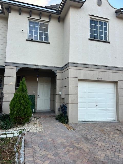 Building Photo - 1305 Lucaya Dr