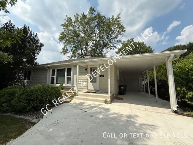 Building Photo - 318 S Hale St Rental