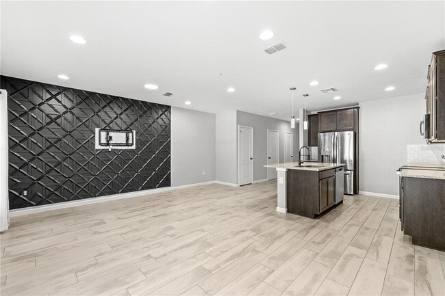 Photo - 260 Smugglers Way